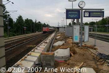 RegionalBahn nach Stade in Gleis 4