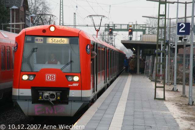 Zug nach Stade verlsst Buxtehude