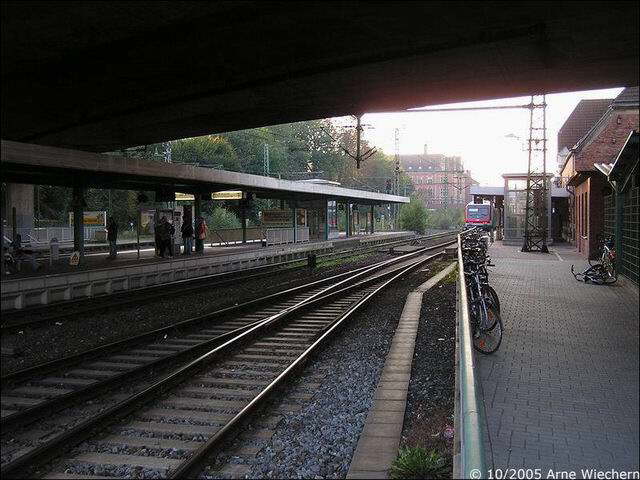 Bahnhof Stade 2005